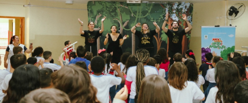 ISA CTEEP apoia peça teatral infantil sobre a preservação da natureza.